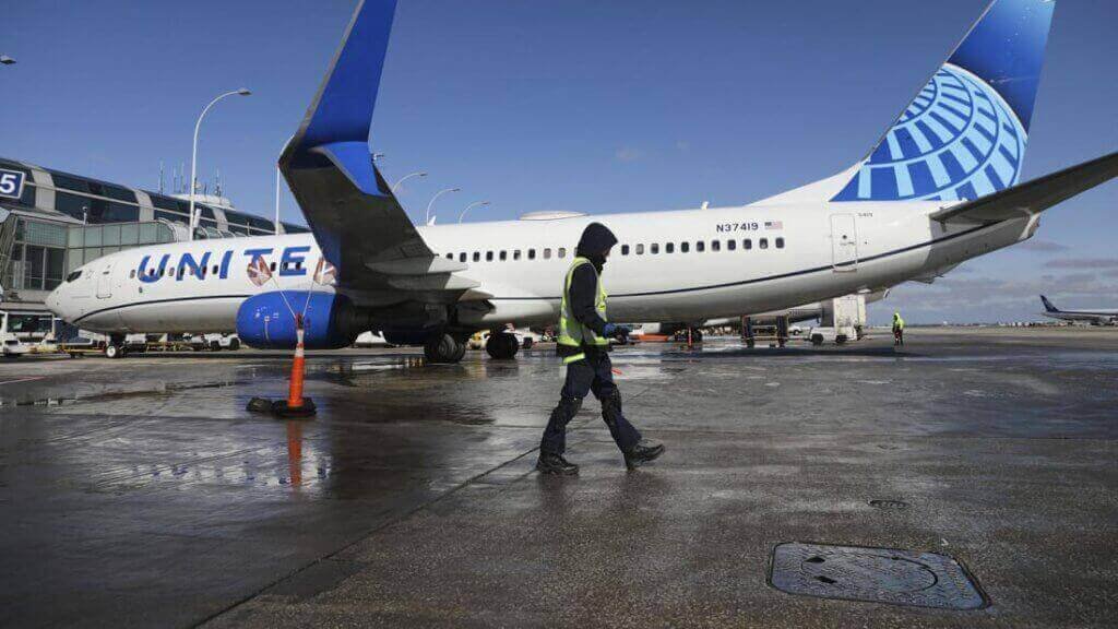 221014170717 01 united airlines ohare 022322 file restricted