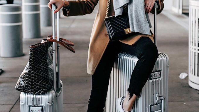 ways to stay comfortable and stylish during travel