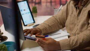 10 smart ways to make your first millin in 2026