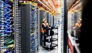 How Next-Gen Networking Tech Will Power Faster Data Centres 11 How Next-Gen Networking Tech Will Power Faster Data Centres