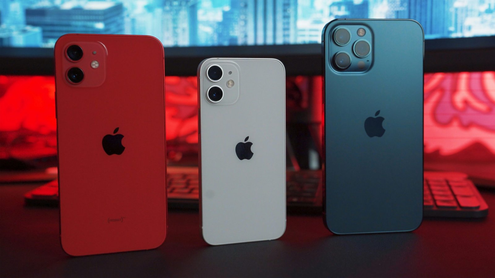 iPhone 18: Incredible Features, Release Date, Price & Everything We Know 2 Apple iPhone design comparison representing the expected iPhone 18 design