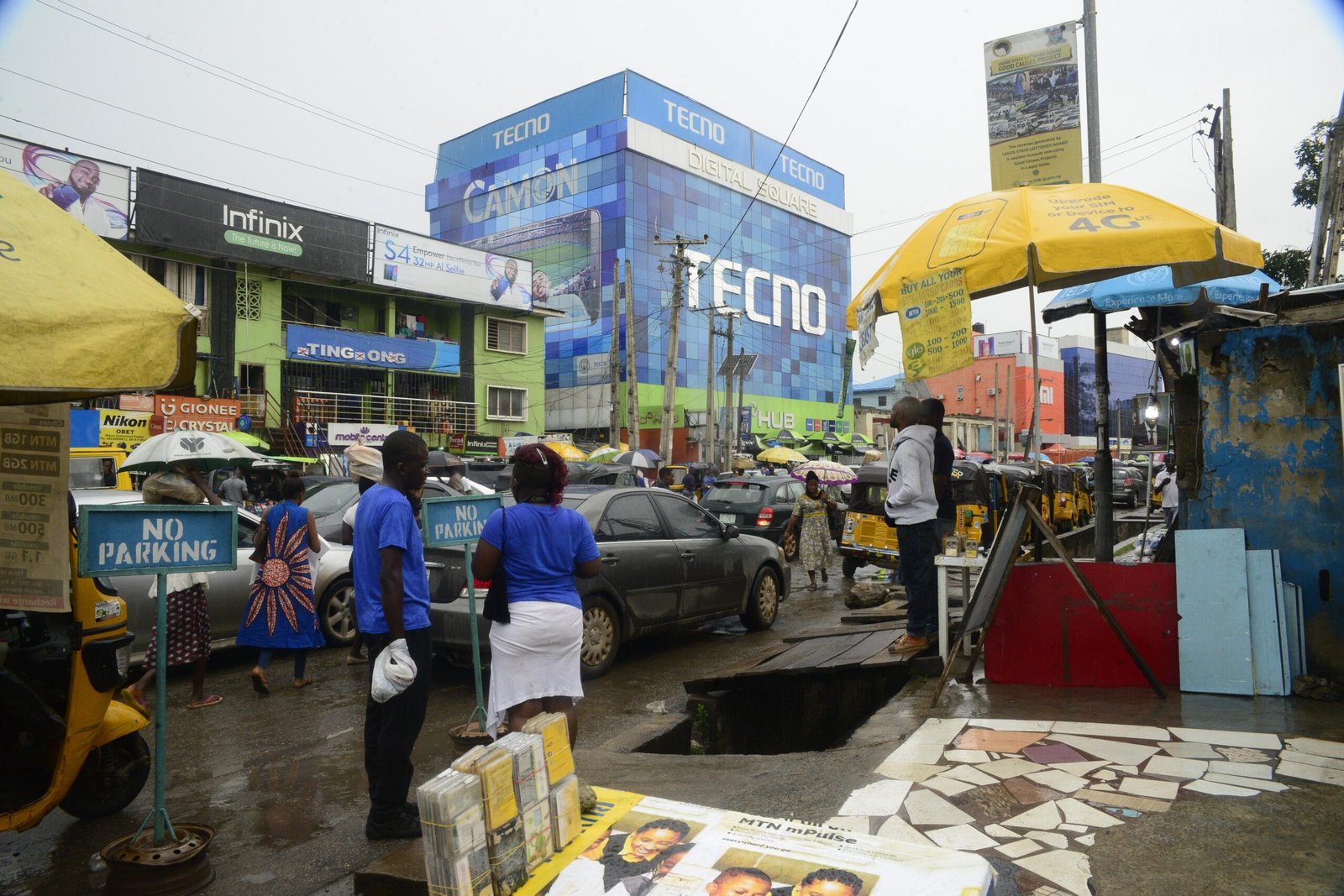 Android dominance in Nigeria as a Nigerian user holds an Android smartphone