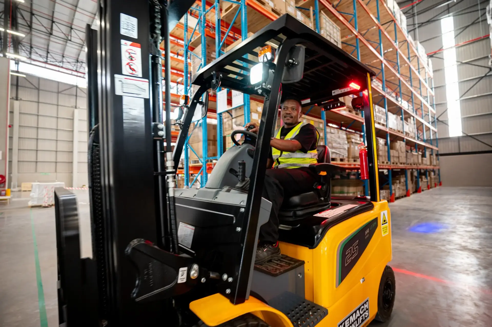 Bisedge Secures €10 Million Loan to Expand Electric Logistics in Nigeria and Africa 1 Electric forklift charging at a warehouse